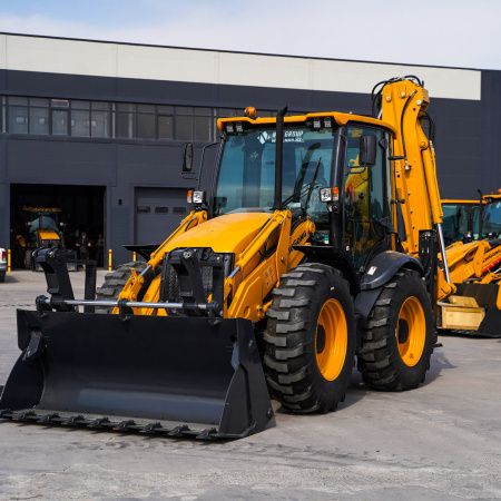 Выгодно ли арендовать экскаватор-погрузчик?